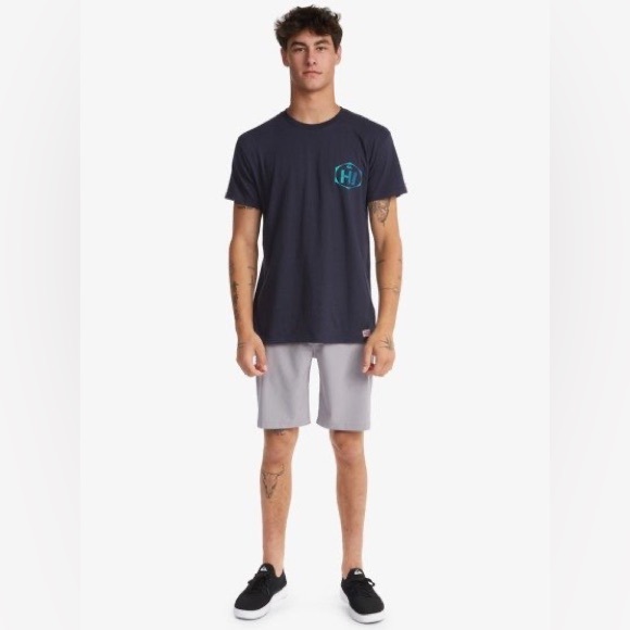 🌴QUIKSILVER Hawaii Royal Crown Tee🌴 - Picture 1 of 9